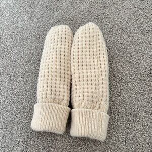 3/$25 Cozy Cream Knit Mittens